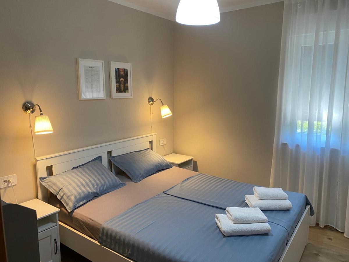 M Plus Residence Pinezići Eksteriør bilde