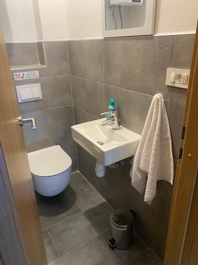 M Plus Residence Pinezići Eksteriør bilde