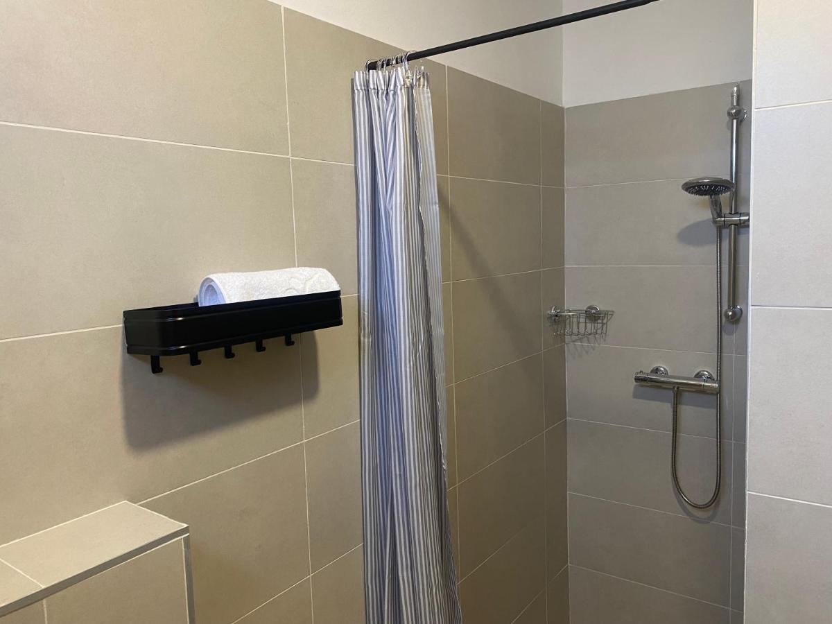 M Plus Residence Pinezići Eksteriør bilde
