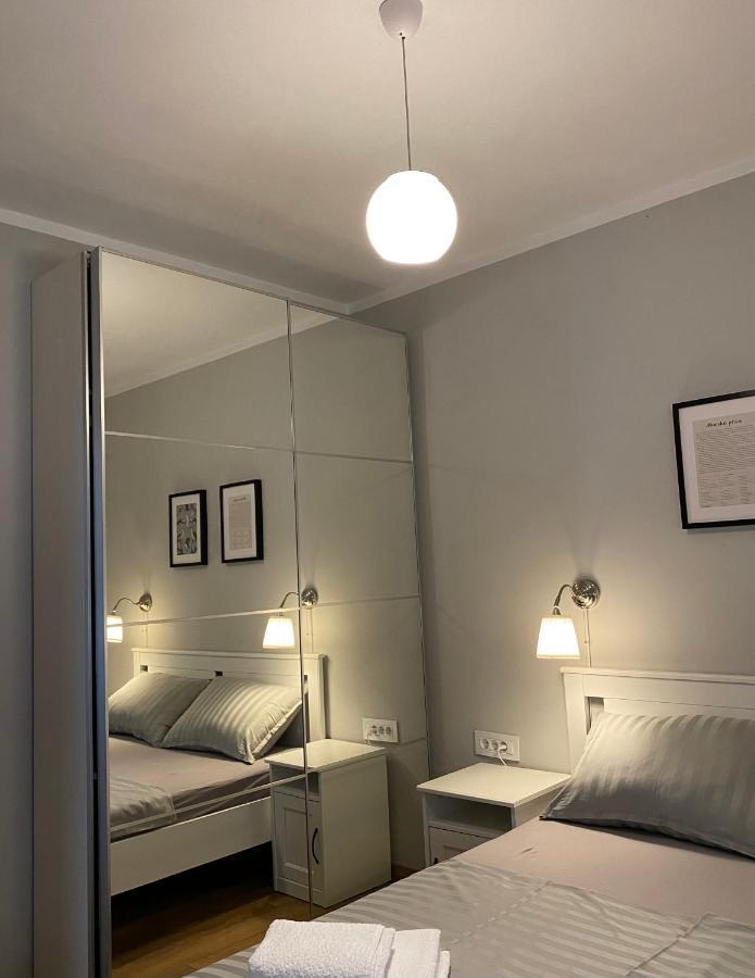 M Plus Residence Pinezići Eksteriør bilde